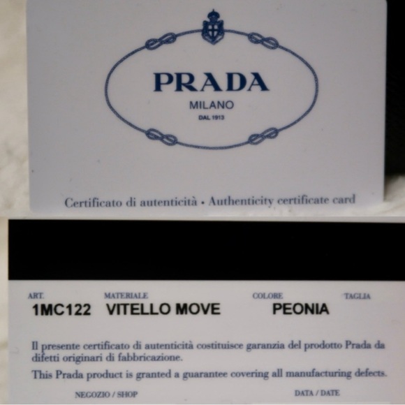 Authentic Prada - Vitello Leather Small Wallet - Picture 4 of 17